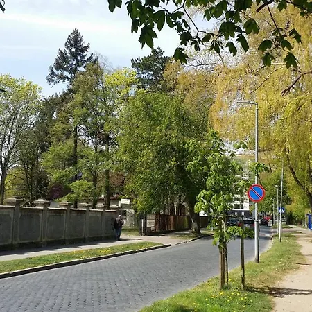 Nad Parseta W Centrum - Prywatne Miejsce Postojowe & Dwa Rowery *