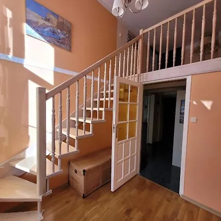 Nad Parseta W Centrum - Prywatne Miejsce Postojowe & Dwa Rowery * コウォブジェク